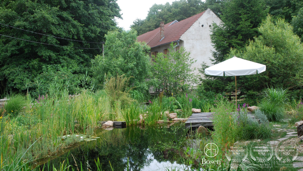 BOSEN | Romantická chalúpka pri vodnom mlyne, Modra - Harmónia