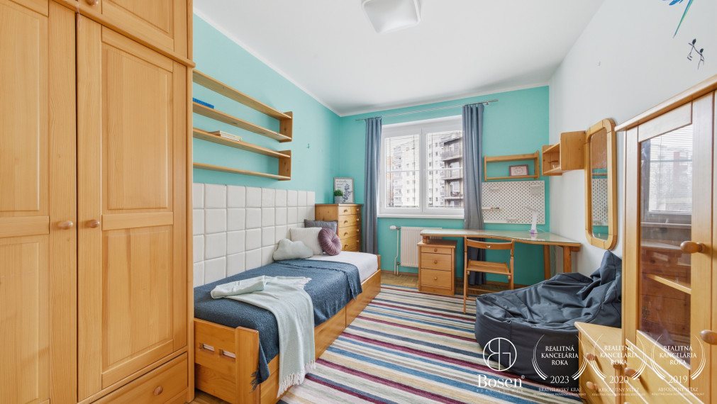 BOSEN | Výhľad, terasa a ticho Starého Mesta: 4-izbový byt na ulici Tichá, 102 m²