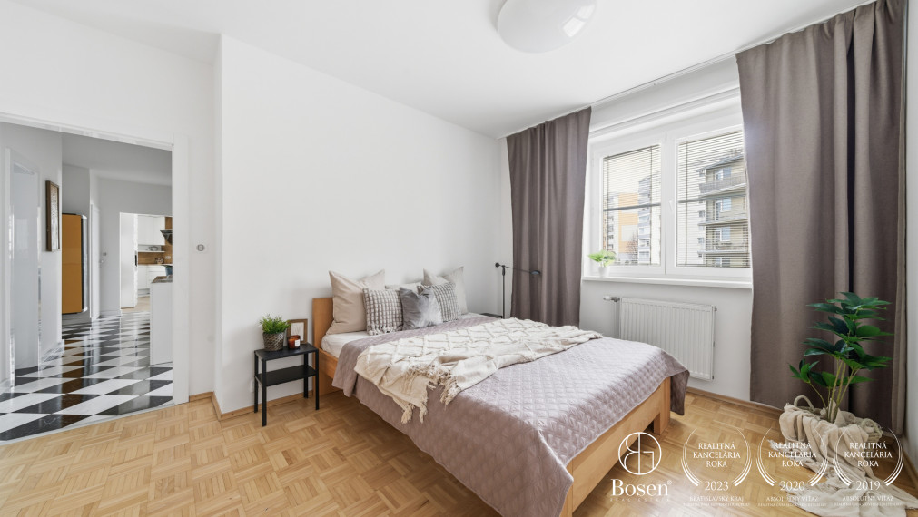 BOSEN | Výhľad, terasa a ticho Starého Mesta: 4-izbový byt na ulici Tichá, 102 m²