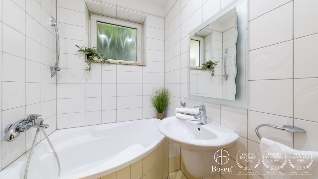 BOSEN | Nadštandardný 5i RD podľa Feng Shui, Turistická, Nitra - Zobor