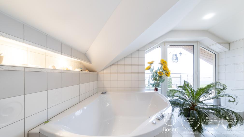 BOSEN | Nadštandardný 5i RD podľa Feng Shui, Turistická, Nitra - Zobor