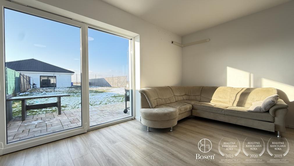 BOSEN | Zariadený trojizbový dom v novej tichej lokalite, Miloslavov, Vrbová, 425 m2