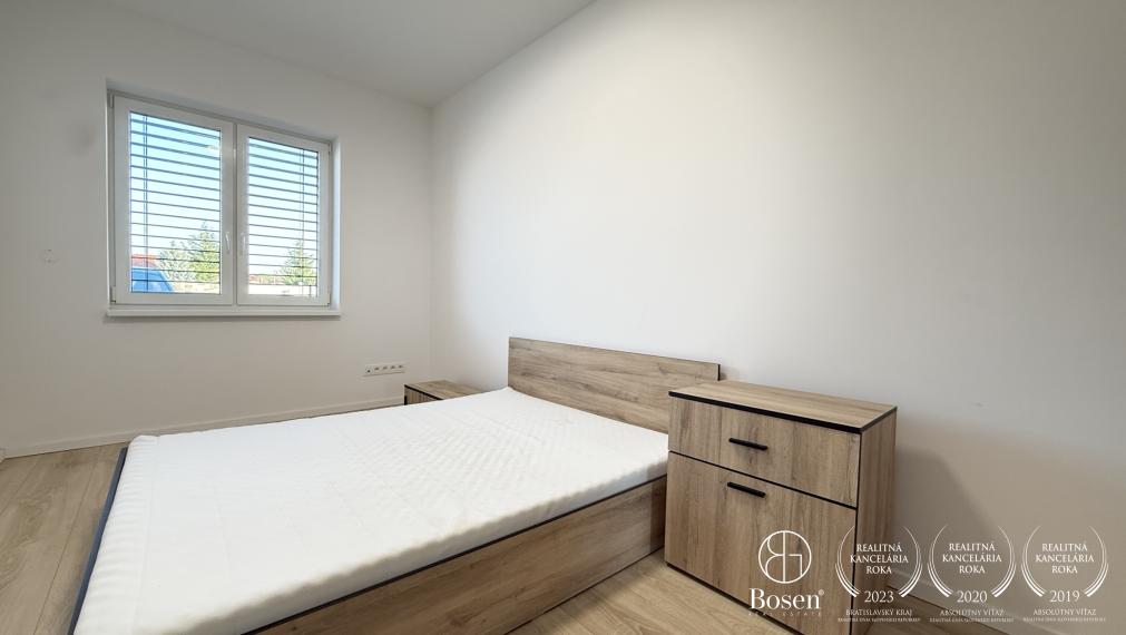 BOSEN | Zariadený trojizbový dom v novej tichej lokalite, Miloslavov, Vrbová, 425 m2