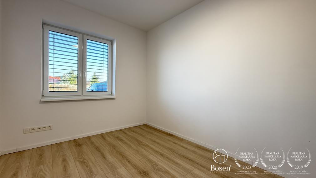BOSEN | Zariadený trojizbový dom v novej tichej lokalite, Miloslavov, Vrbová, 425 m2