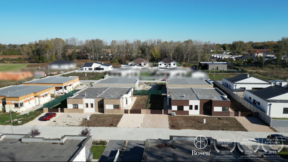 BOSEN | Rodinný dom s dvoma bytovými jednotkami s TEPELNÝM ČERPADLOM V CENE, Dunajský Klátov