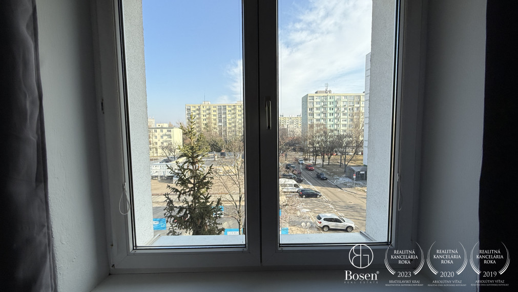 Priestranný 2 izb.byt s balkónom, Štrkovecké jazero, Ružinov, Stropkovská, 60 m2