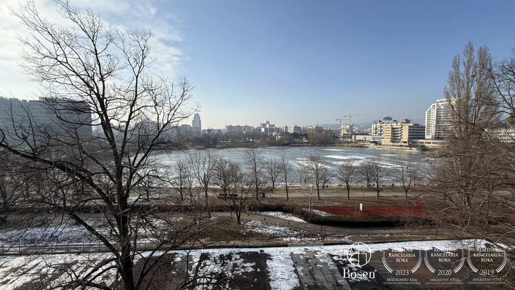 Priestranný 2 izb.byt s balkónom, Štrkovecké jazero, Ružinov, Stropkovská, 60 m2