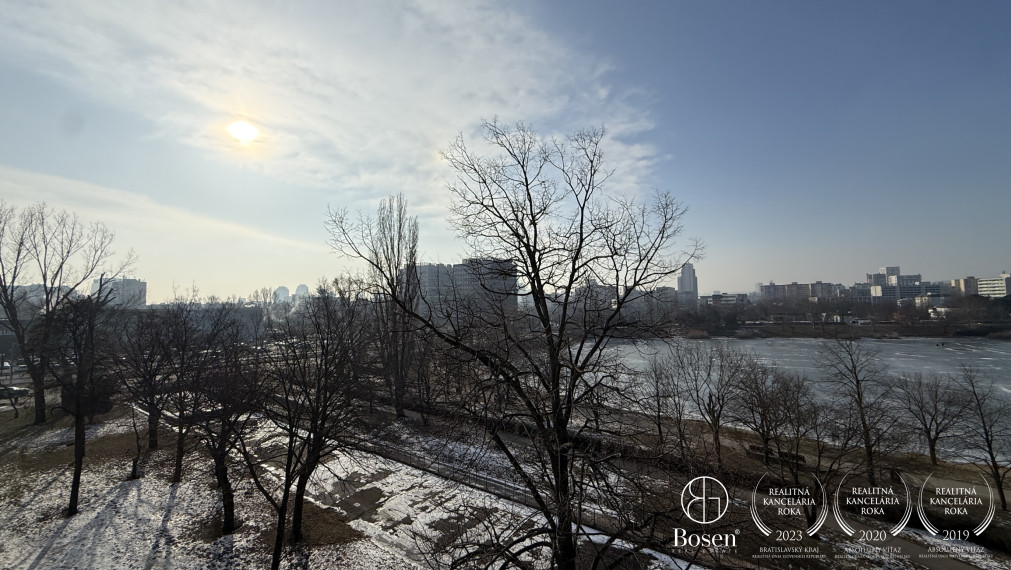 Priestranný 2 izb.byt s balkónom, Štrkovecké jazero, Ružinov, Stropkovská, 60 m2