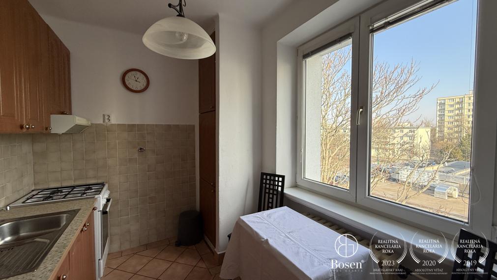 Priestranný 2 izb.byt s balkónom, Štrkovecké jazero, Ružinov, Stropkovská, 60 m2