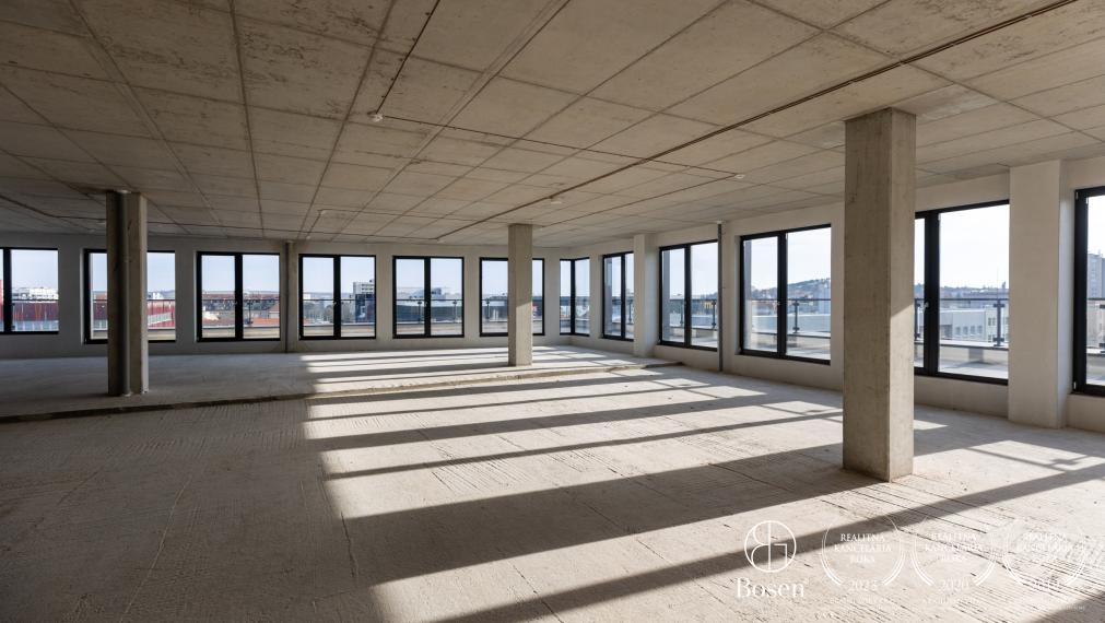 BOSEN | TABÁŇ BUSINESS LOUNGE offices in the heart of Nitra 6th floor