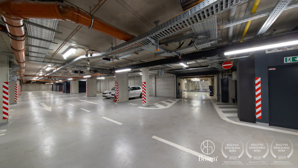 BOSEN | TABÁŇ BUSINESS LOUNGE offices in the heart of Nitra 6th floor