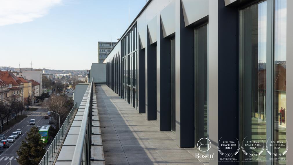 BOSEN | TABÁŇ BUSINESS LOUNGE offices in the heart of Nitra 6th floor