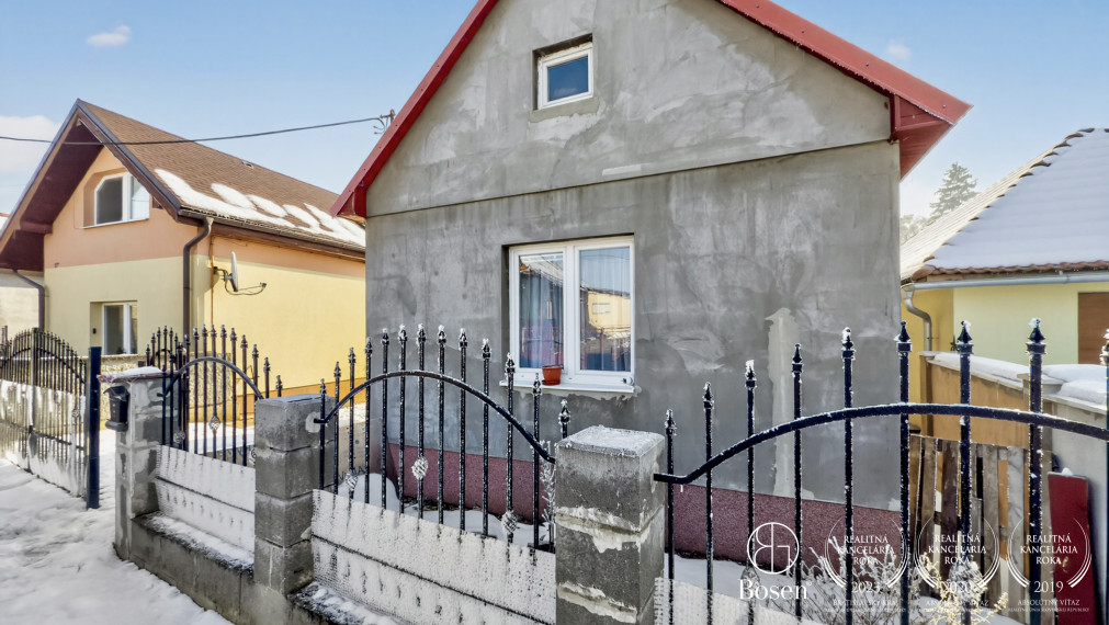 BOSEN | Rodinný dom s vidieckym nádychom v obci Číž, 1009m2