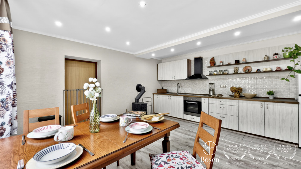 BOSEN | Rodinný dom s vidieckym nádychom v obci Číž, 1009m2