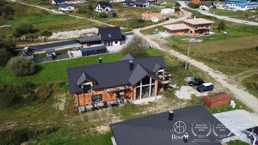 LOYALTERS | Rodinný dom s dvomi bytovými jednotkami - Habovka Orava