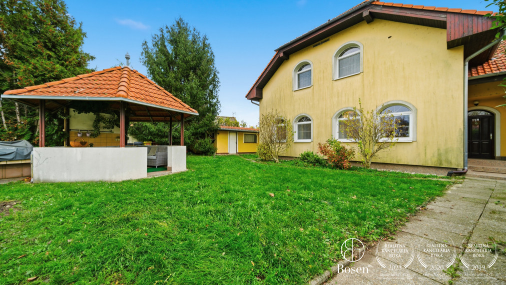 BOSEN | VÝNIMOČNÁ NEHNUTEĽNOSŤ s potenciálom, Kyselica