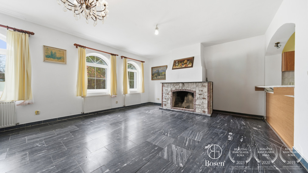 BOSEN | VÝNIMOČNÁ NEHNUTEĽNOSŤ s potenciálom, Kyselica