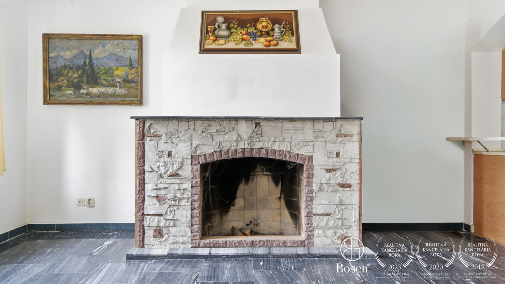 BOSEN | VÝNIMOČNÁ NEHNUTEĽNOSŤ s potenciálom, Kyselica