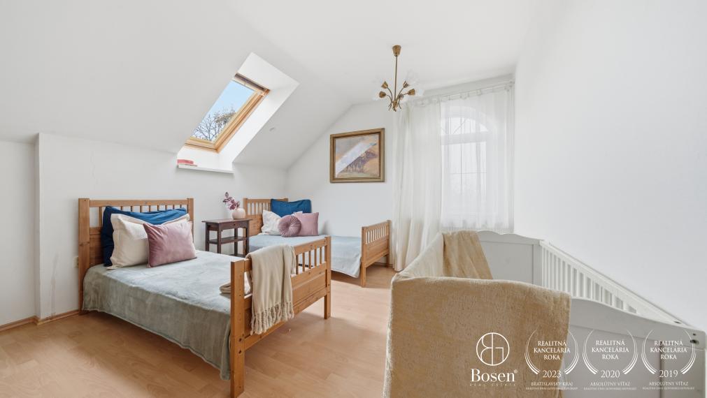 BOSEN | VÝNIMOČNÁ NEHNUTEĽNOSŤ s potenciálom, Kyselica