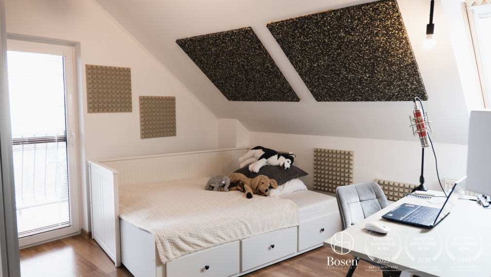 BOSEN | Veľkoryso riešený 5 izbový rodinný dom s bazénom