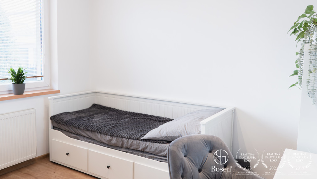 BOSEN | Veľkoryso riešený 5 izbový rodinný dom s bazénom