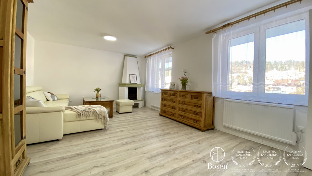 BOSEN| Veľkometrážny 2 izbový byt s vlastnou predzáhradkou