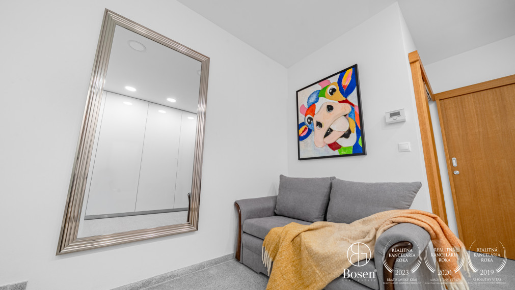 BOSEN | Priestranný 3 izbový byt v Starom Meste - Kozia ulica