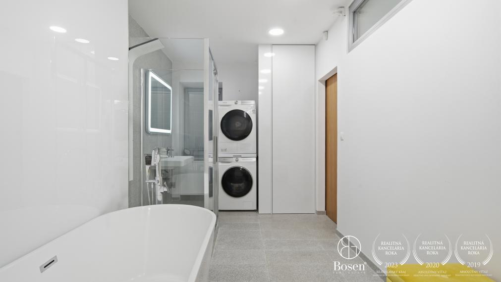 BOSEN | Priestranný 3 izbový byt v Starom Meste - Kozia ulica