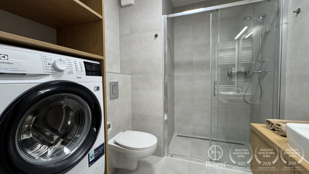 BOSEN | Na prenájom kompletne zariadený 2 izbový byt s loggiou, Trenčín - Na pažiti