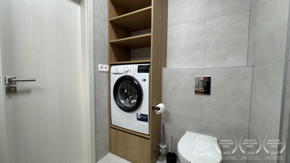 BOSEN | Na prenájom kompletne zariadený 2 izbový byt s loggiou, Trenčín - Na pažiti