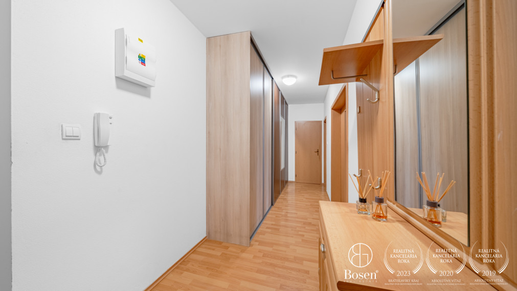 BOSEN | Svetlý a priestranný 2-izbový byt, Most pri Bratislave