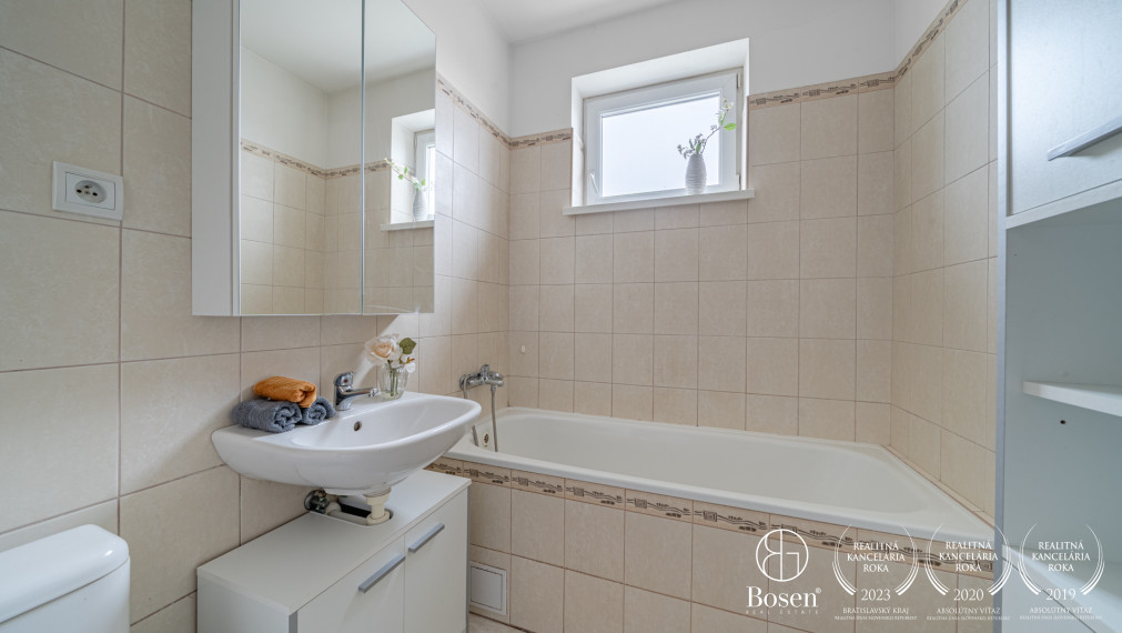 BOSEN | Svetlý a priestranný 2-izbový byt, Most pri Bratislave