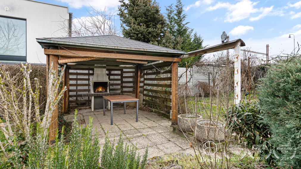 ARISE | Predaj rekreačná chata so súpisným číslom.