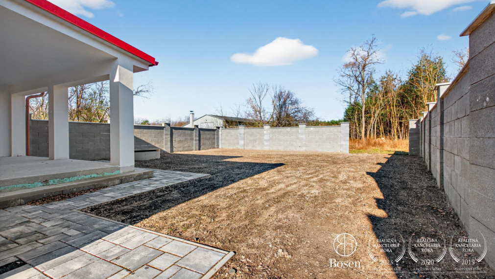 BOSEN | Novostavba rodinného domu na Záhorí pri lese v obci Závod, lokalita Priečne