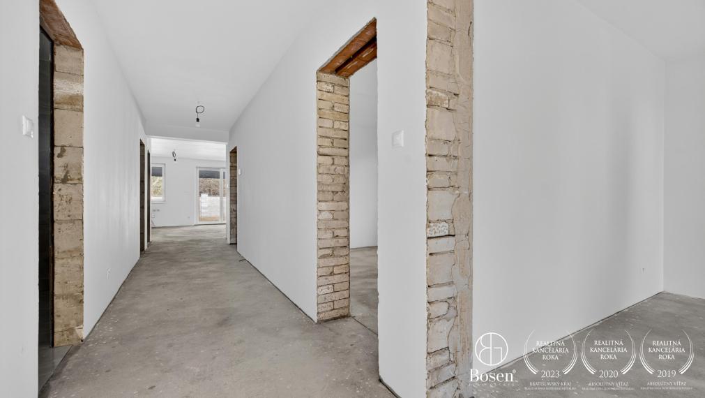 BOSEN | Novostavba rodinného domu na Záhorí pri lese v obci Závod, lokalita Priečne