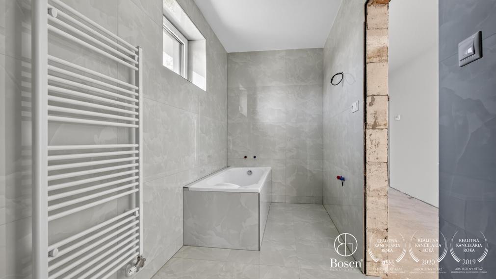 BOSEN | Novostavba rodinného domu na Záhorí pri lese v obci Závod, lokalita Priečne