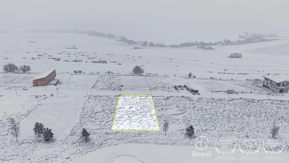 BOSEN| Stavebný pozemok, 701 m2, Malý Slavkov