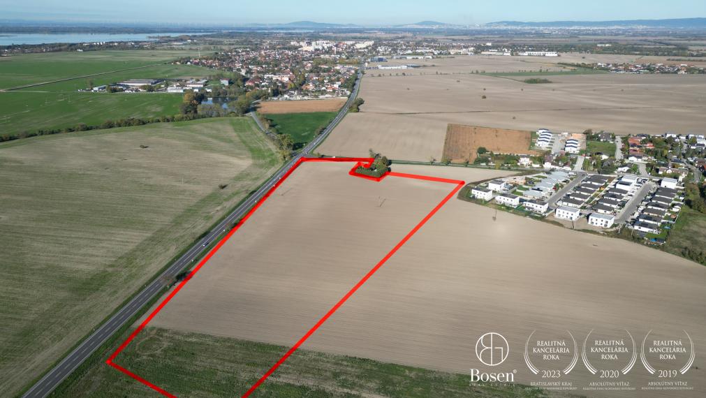 BOSEN | Investičný pozemok s potenciálom budúcej výstavby RD