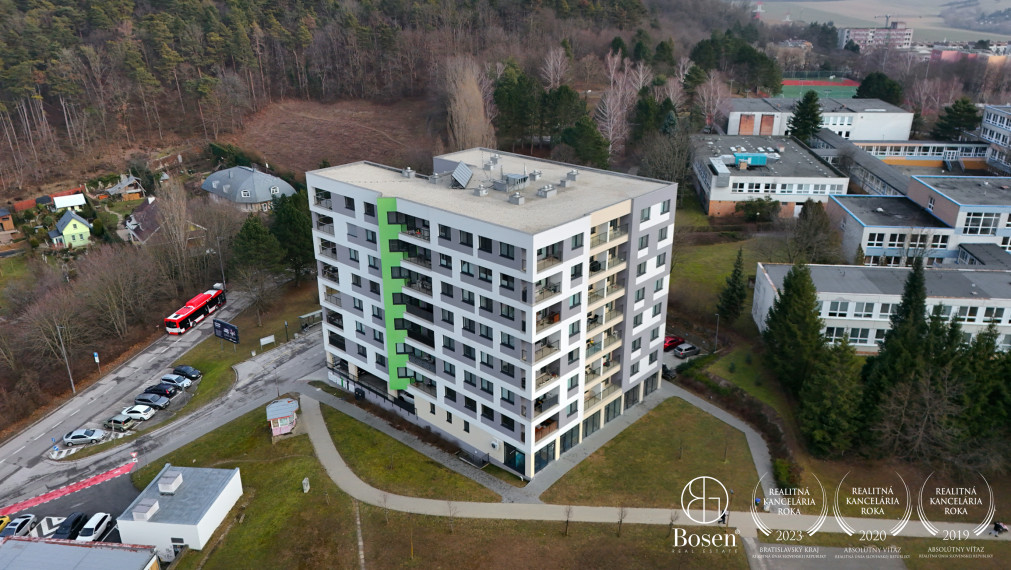 BOSEN | Na predaj zariadený 2i byt s parkovacím miestom
