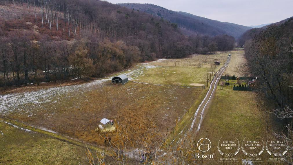 BOSEN | Na predaj pozemok v krásnom prostredí, 1564 m2 - Ľuborča