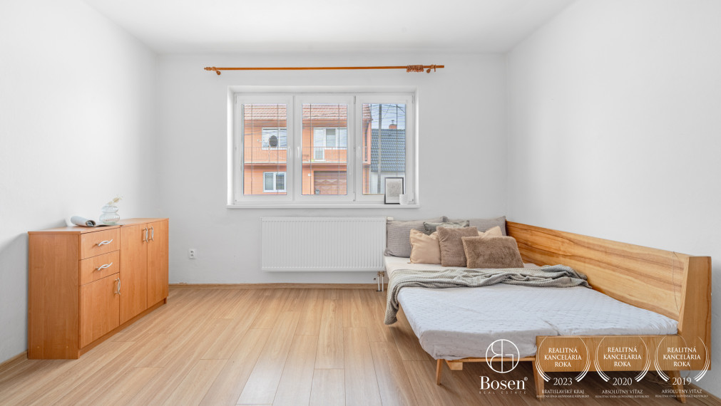 BOSEN | 3 izbový rodinný dom s veľkým pozemkom 1098 m2, Lopašov