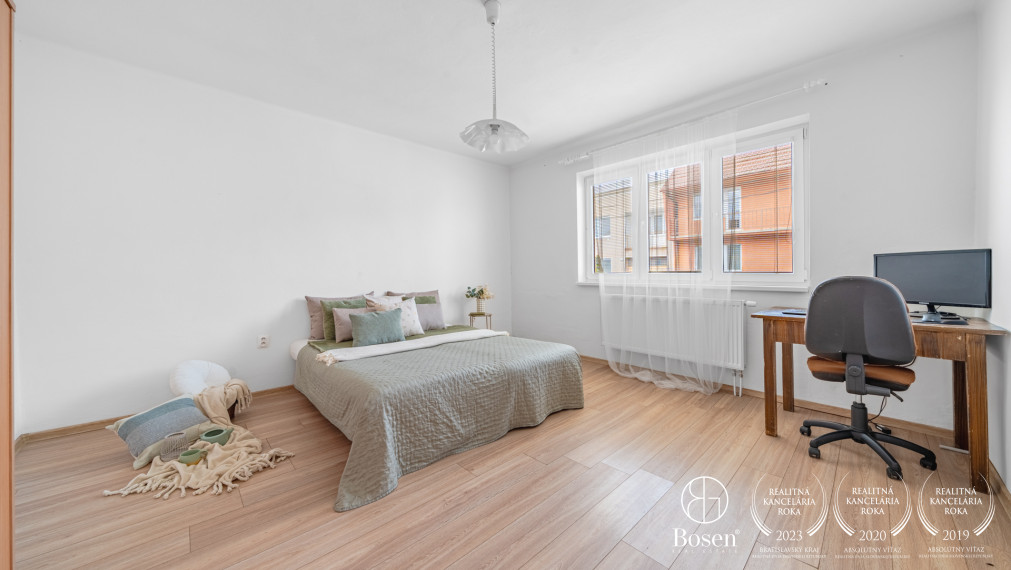 BOSEN | 3 izbový rodinný dom s veľkým pozemkom 1098 m2, Lopašov