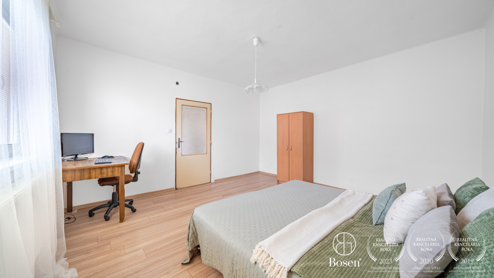 BOSEN | 3 izbový rodinný dom s veľkým pozemkom 1098 m2, Lopašov