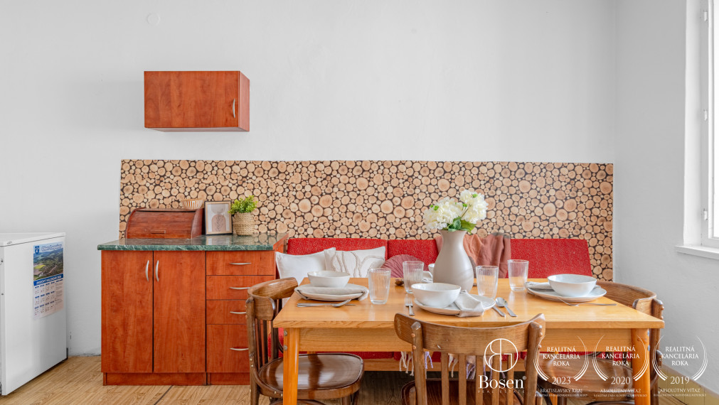 BOSEN | 3 izbový rodinný dom s veľkým pozemkom 1098 m2, Lopašov