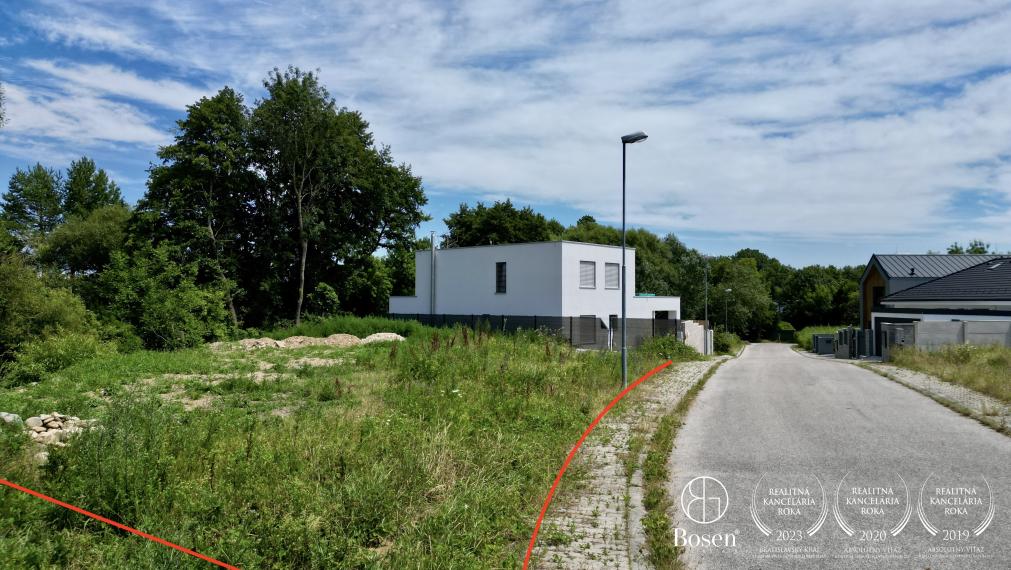 BOSEN | Building plot with a stream, Limbach, 1379 m²