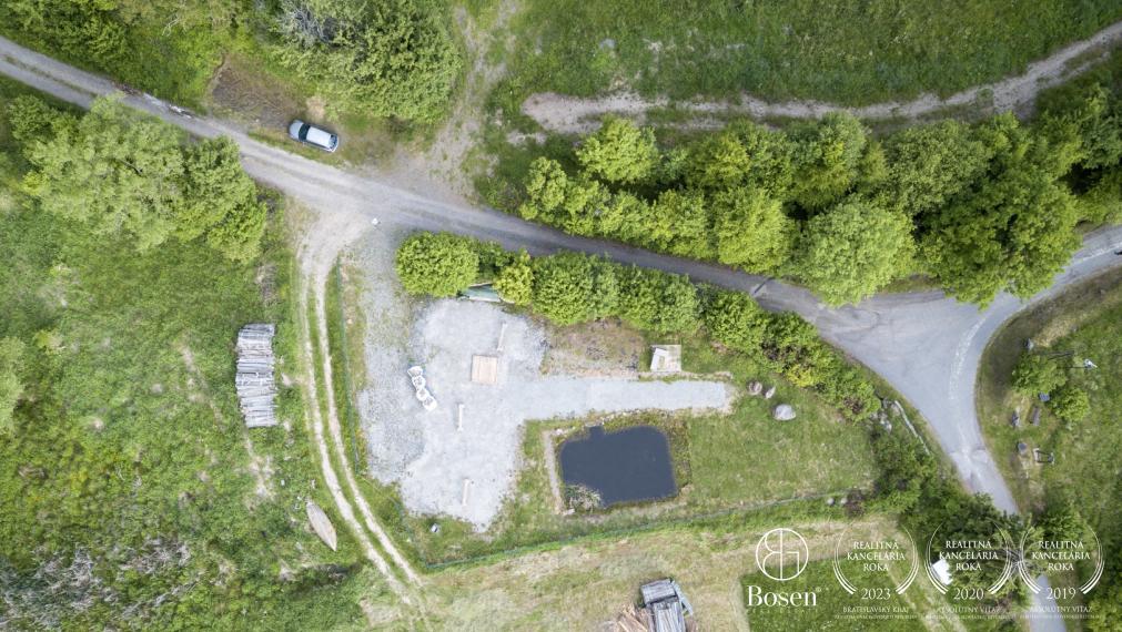 BOSEN | 728 m², jazierko, siete na pozemku