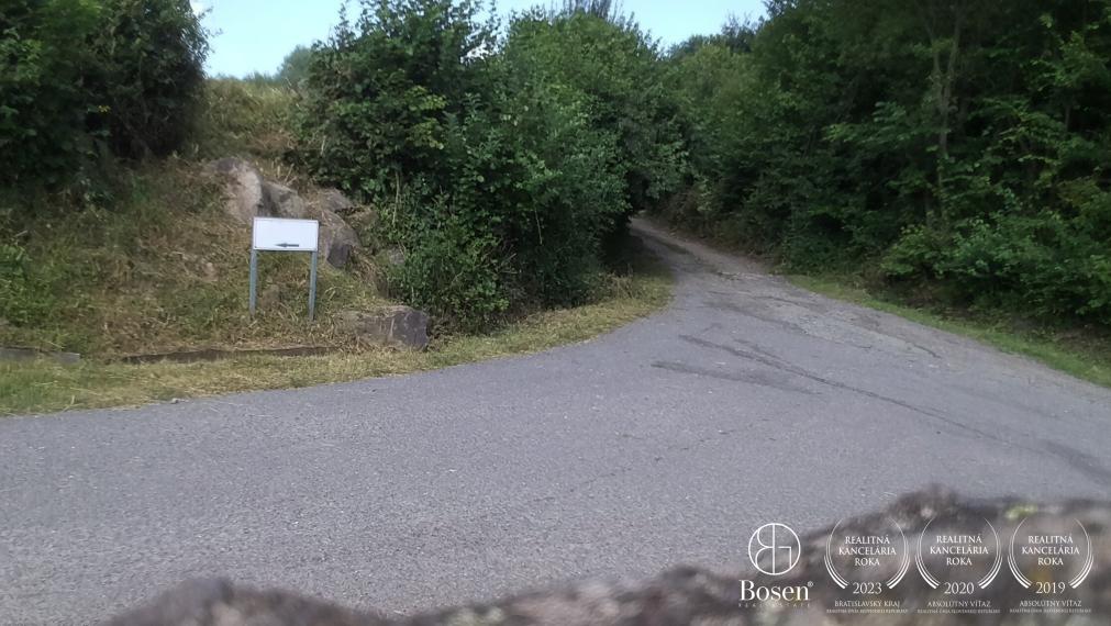 BOSEN | 728 m², jazierko, siete na pozemku