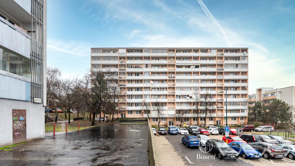 BOSEN | Urban living with tranquility – Renovated 2-bedroom apartment, Gábčíkova St., Bratislava – Karlova Ves, 60 m2