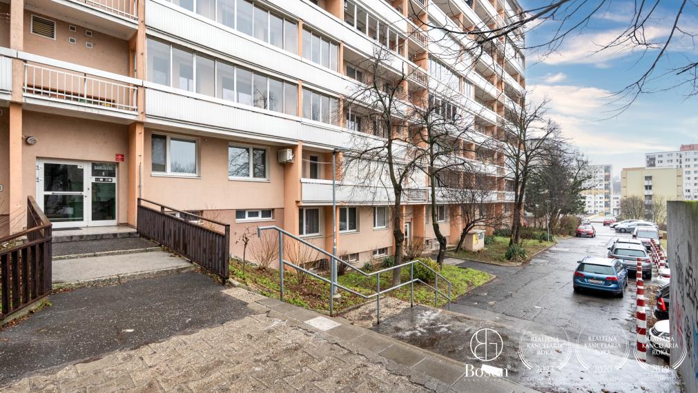 BOSEN | Urban living with tranquility – Renovated 2-bedroom apartment, Gábčíkova St., Bratislava – Karlova Ves, 60 m2