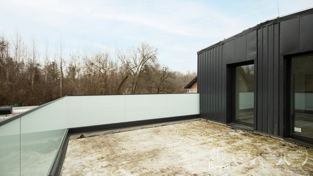 BOSEN | Na predaj rekreačná chata pri starom Dunaji – Gabčíkovo